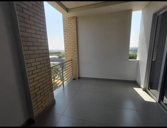 253M² OFFICE TO LET IN MIDRIDGE PARK